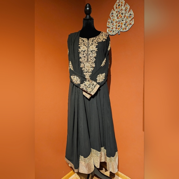 Like New Black Gold Anarkali Suit w/ Chudidaar - Picture 1 of 10